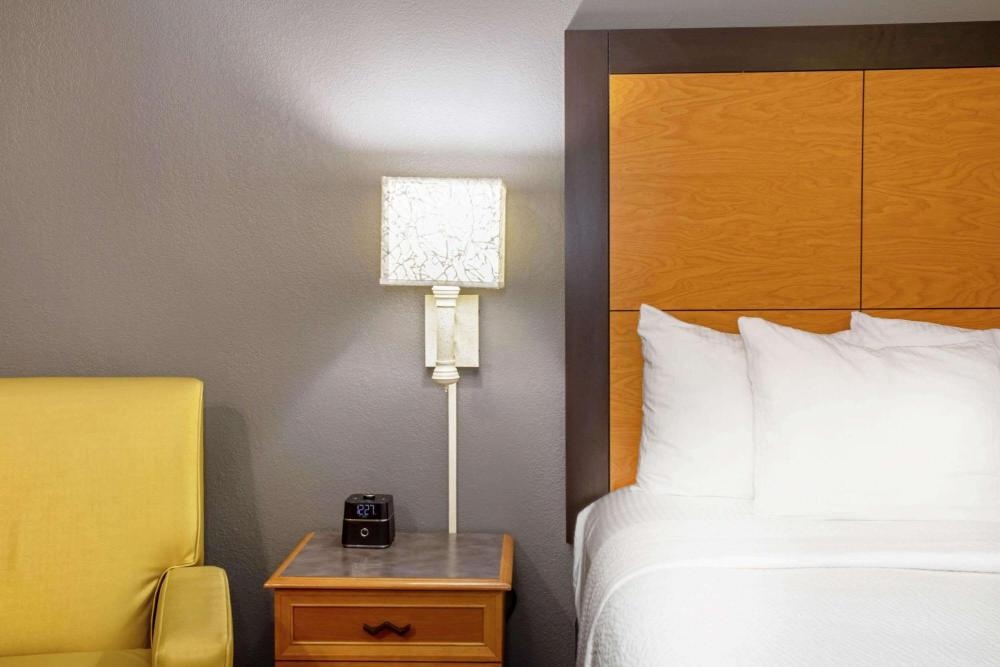 La Quinta Inn & Suites by Wyndham Tucson East